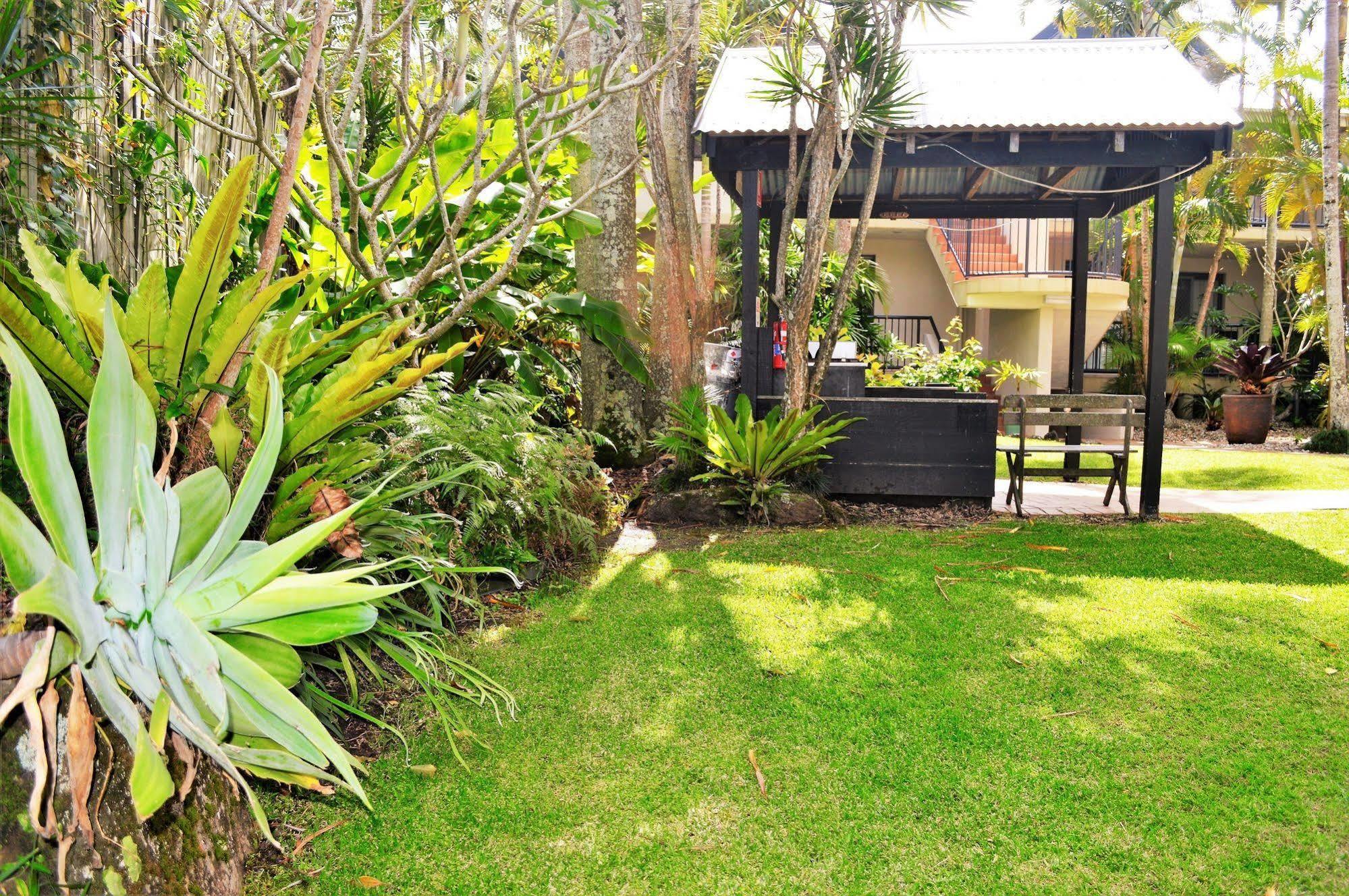 Outrigger Bay Aparthotel Byron Bay Exterior photo